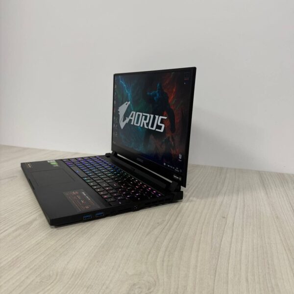 Ігровий ноутбук Б-клас Gigabyte Aorus 15G YC / 15.6" (1920x1080) IPS / Intel Core i7-10870H (8 (16) ядер по 2.2 - 5.0 GHz) / 16 GB DDR4 / 1000 GB SSD NVMe / nVidia GeForce RTX 3080, 16 GB GDDR6, 256-bit / WebCam - Зображення 5