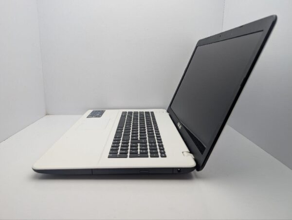 Ноутбук Asus F751M / 17.3" (1600x900) TN / Intel Celeron N2940 (4 ядра по 1.83 - 2.25 GHz) / 8 GB DDR3 / 120 GB SSD / Intel HD Graphics / WebCam / DVD-ROM - Зображення 5
