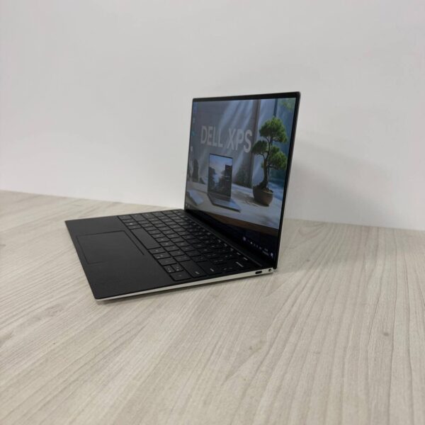 Ультрабук Dell XPS 13 9360 / 13.4" (1920x1200) IPS / Intel Core i5-1035G1 (4 (8) ядра по 1.0 - 3.6 GHz) / 8 GB DDR4 / 256 GB SSD NVMe / Intel UHD Graphics / WebCam - Зображення 5