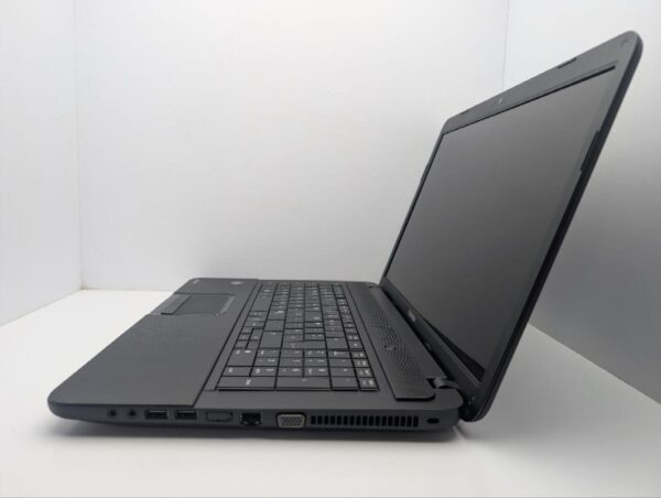 Ноутбук Toshiba Satellite C870D / 17.3" (1600x900) TN / AMD E1-1200 (2 ядра по 1.4 GHz) / 6 GB DDR3 / 120 GB SSD / AMD Radeon HD 7310 Graphics / WebCam / DVD-ROM - Зображення 5