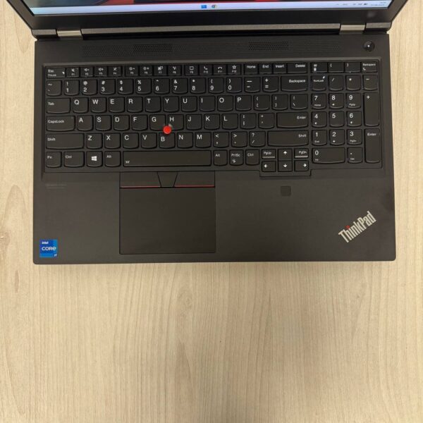 Мобільна робоча станція Lenovo ThinkPad P15 Gen 2 / 15.6" (1920x1080) IPS / Intel Core i7-11800H (8 (16) ядер по 2.3 - 4.6 GHz) / 32 GB DDR4 / 1000 GB SSD NVMe / nVidia RTX A4000, 8 GB GDDR6, 256-bit / WebCam - Зображення 7