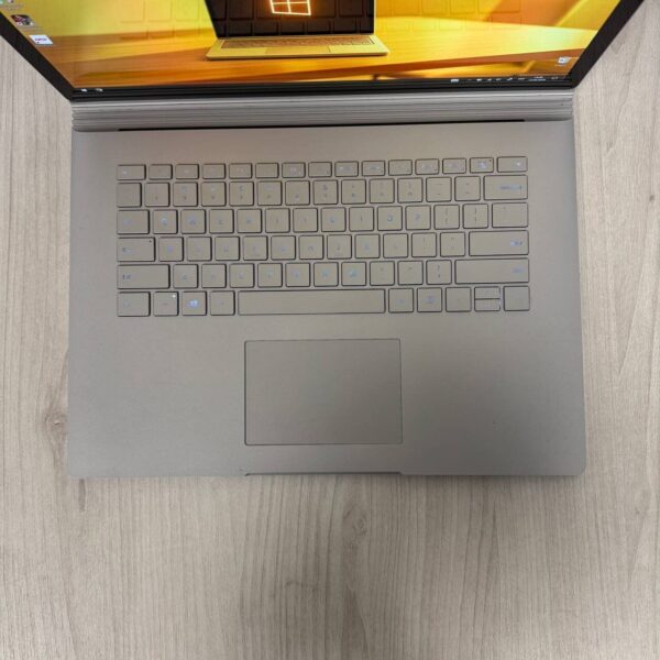 Ігровий ультрабук-трансформер Б-клас Microsoft Surface Book 2 / 15" (3240x2160) IPS Touch / Intel Core i7-8650U (4 (8) ядра по 1.9 - 4.2 GHz) / 16 GB DDR4 / 256 GB SSD NVMe / nVidia GeForce GTX 1060, 6 GB GDDR5, 192-bit / WebCam - Зображення 7