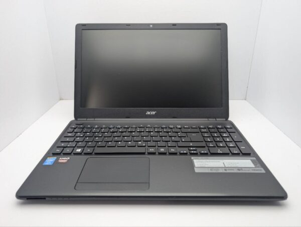 Ноутбук Acer Aspire E1-572G / 15.6" (1366x768) TN / Intel Core i5-4200U (2 (4) ядра по 1.6 - 2.6 GHz) / 8 GB DDR3 / 240 GB SSD / Intel HD Graphics 4400 / WebCam / DVD-ROM - Зображення 3
