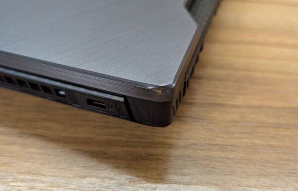 Ігровий ноутбук Б-клас Asus ROG Strix GL704G / 17.3" (1920x1080) IPS / Intel Core i7-8750H (6 (12) ядер по 2.2 - 4.1 GHz) / 16 GB DDR4 / 512 GB SSD + 256 GB SSD / nVidia GeForce RTX 2070, 8 GB GDDR6, 256-bit / HDMI / Windows 10 - Зображення 3