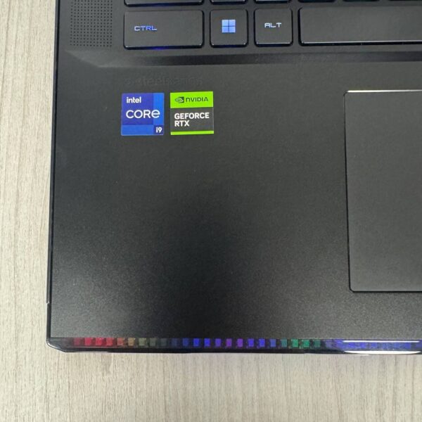 Ігровий ноутбук MSI Raider GE78HX 13VH / 17.3" (2560x1440) IPS / Intel Core i9-13950HX (24 (32) ядер по 2.2 - 5.5 GHz) / 32 GB DDR5 / 2000 GB SSD NVMe / nVidia GeForce RTX 4080, 12 GB GDDR6, 192-bit / WebCam - Зображення 8
