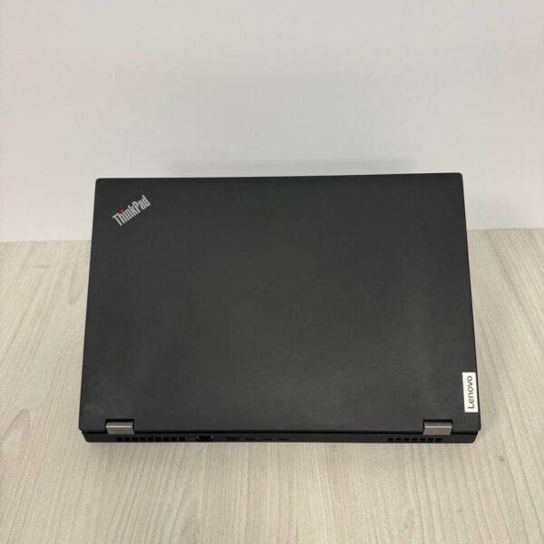 Мобільна робоча станція Lenovo ThinkPad P15 Gen 2 / 15.6" (1920x1080) IPS / Intel Core i7-11800H (8 (16) ядер по 2.3 - 4.6 GHz) / 32 GB DDR4 / 1000 GB SSD NVMe / nVidia RTX A4000, 8 GB GDDR6, 256-bit / WebCam - Зображення 3