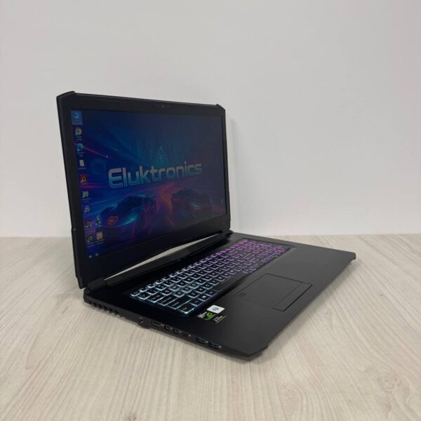 Ігровий ноутбук Eluktronics 17 PA17HP6 / 17.3" (2560x1440) IPS / Intel Core i7-7700HQ (4 (8) ядра по 2.8 - 3.8 GHz) / 16 GB DDR4 / 240 GB SSD NVMe / nVidia GeForce GTX 1070, 8 GB GDDR5, 256-bit / WebCam - Зображення 4