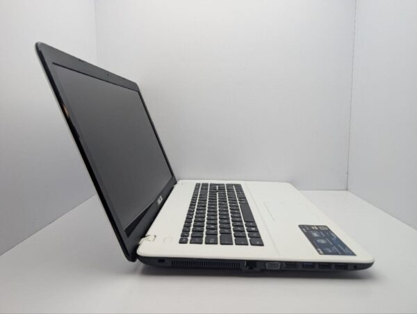 Ноутбук Asus F751M / 17.3" (1600x900) TN / Intel Celeron N2940 (4 ядра по 1.83 - 2.25 GHz) / 8 GB DDR3 / 120 GB SSD / Intel HD Graphics / WebCam / DVD-ROM - Зображення 4