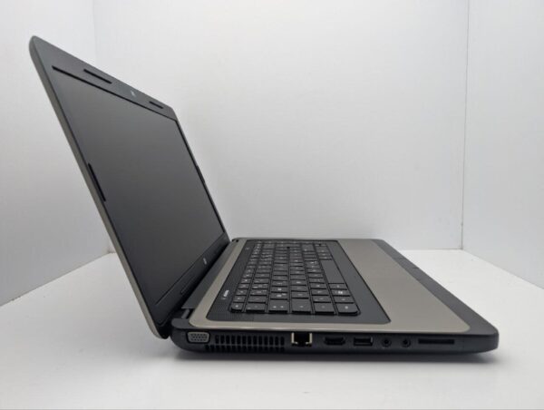 Ноутбук HP 655 / 15.6" (1366x768) TN / AMD E-450 (2 ядра по 1.6 GHz) / 6 GB DDR3 / 120 GB SSD / AMD Radeon HD 6320 Graphics / WebCam / DVD-ROM - Зображення 6