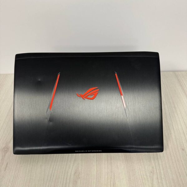 Ігровий ноутбук Б-клас Asus ROG Strix GL502VSK / 15.6" (1920x1080) IPS / Intel Core i7-7700HQ (4 (8) ядра по 2.8 - 3.8 GHz) / 16 GB DDR4 / 256 GB SSD NVMe / nVidia GeForce GTX 1070, 8 GB GDDR5, 256-bit / WebCam - Зображення 3