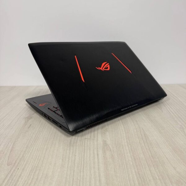 Ігровий ноутбук Б-клас Asus ROG Strix GL502VSK / 15.6" (1920x1080) IPS / Intel Core i7-7700HQ (4 (8) ядра по 2.8 - 3.8 GHz) / 16 GB DDR4 / 256 GB SSD NVMe / nVidia GeForce GTX 1070, 8 GB GDDR5, 256-bit / WebCam - Зображення 6