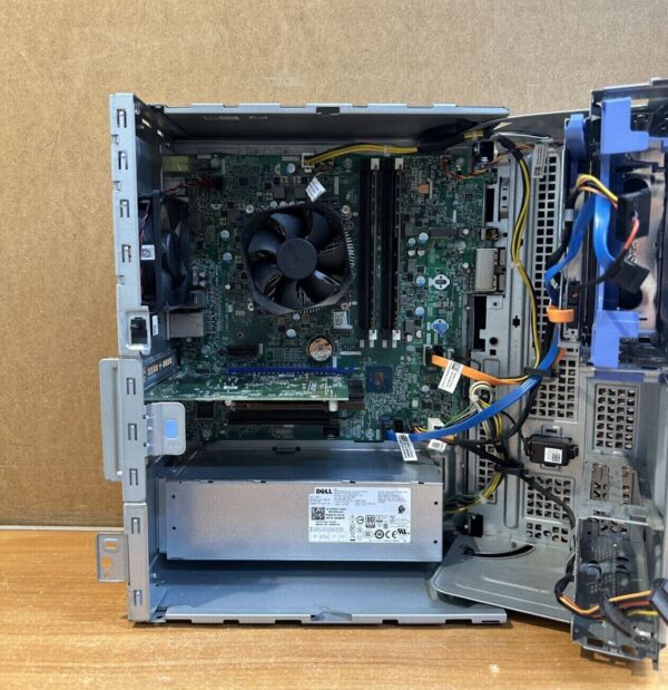 Ігровий ПК Dell OptiPlex 7050 Tower / Intel Core i7-7700 (4 (8) ядра по 3.6 - 4.2 GHz) / 16 GB DDR4 / 240 GB SSD / AMD Radeon R7 450, 4 GB GDDR5, 128-bit / 240W / DVD-ROM / DisplayPort - Зображення 9