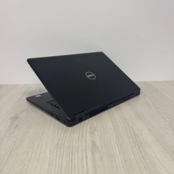 Ультрабук Dell Latitude 5480 / 14" (1366x768) TN / Intel Core i7-6600U (2 (4) ядра по 2.6 - 3.4 GHz) / 16 GB DDR4 / 256 GB SSD NVMe / nVidia GeForce 930MX, 2 GB DDR3, 64-bit / WebCam - Зображення 6