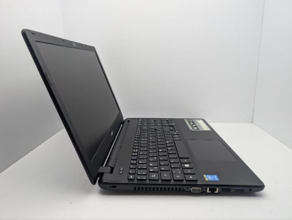 Ноутбук Acer Aspire E5-511 / 15.6" (1366x768) TN / Intel Pentium N3530 (4 ядра по 2.16 - 2.58 GHz) / 8 GB DDR3 / 120 GB SSD / Intel HD Graphics / WebCam / DVD-ROM - Зображення 4