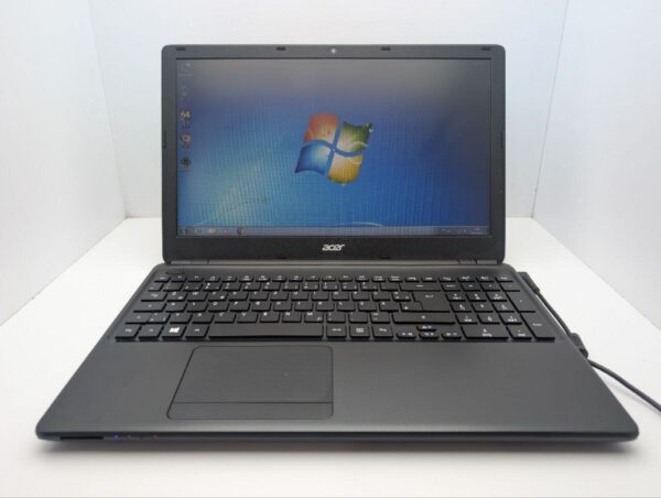Ноутбук Acer Aspire E1-530 / 15.6" (1366x768) TN / Intel Pentium 2117U (2 ядра по 1.8 GHz) / 8 GB DDR3 / 320 GB HDD / Intel HD Graphics / WebCam / DVD-ROM - Зображення 2