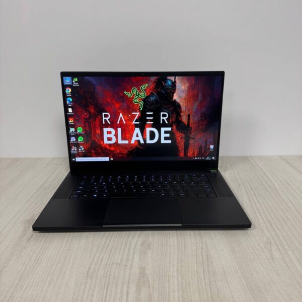 Ігровий ноутбук Б-клас Razer Blade 15 RZ09-0409 / 15.6" (1920x1080) IPS / Intel Core i7-10875H (8 (16) ядер по 2.3 - 5.1 GHz) / 16 GB DDR4 / 1000 GB SSD NVMe / nVidia GeForce RTX 2080 Super Max-Q, 8 GB GDDR6, 256-bit / WebCam - Зображення 2