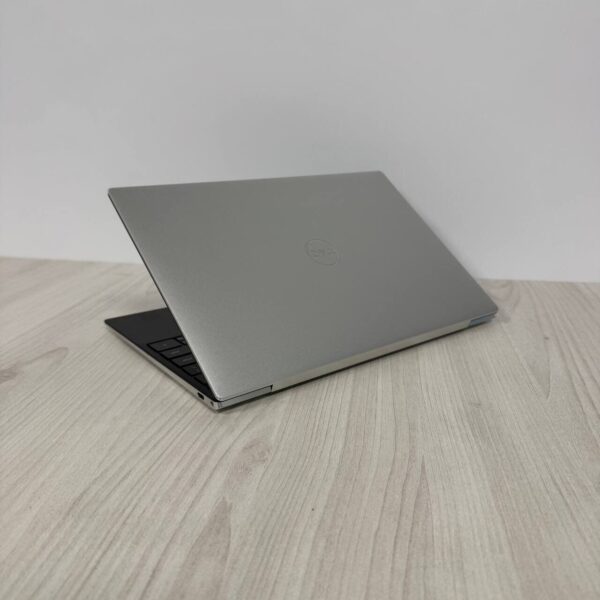 Ультрабук Dell XPS 13 9360 / 13.4" (1920x1200) IPS / Intel Core i5-1035G1 (4 (8) ядра по 1.0 - 3.6 GHz) / 8 GB DDR4 / 256 GB SSD NVMe / Intel UHD Graphics / WebCam - Зображення 6