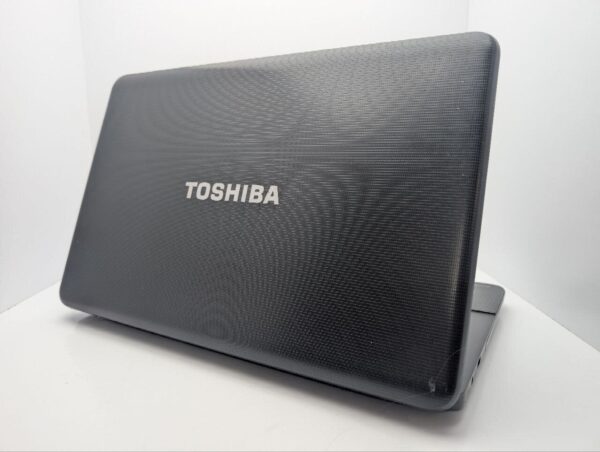 Ноутбук Toshiba Satellite C870D / 17.3" (1600x900) TN / AMD E1-1200 (2 ядра по 1.4 GHz) / 6 GB DDR3 / 120 GB SSD / AMD Radeon HD 7330, 1 GB GDDR3, 64-bit / WebCam - Зображення 8