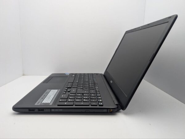 Ноутбук Acer Aspire E1-572G / 15.6" (1366x768) TN / Intel Core i5-4200U (2 (4) ядра по 1.6 - 2.6 GHz) / 8 GB DDR3 / 240 GB SSD / Intel HD Graphics 4400 / WebCam / DVD-ROM - Зображення 5