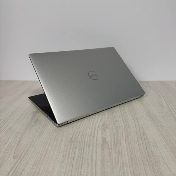 Ігровий ноутбук Б-клас Dell XPS 15 9520 / 15.6" (3456x2160) OLED Touch / Intel Core i9-12900HK (14 (20) ядер по 3.8 - 5.0 GHz) / 16 GB DDR5 / 512 GB SSD NVMe / nVidia GeForce RTX 3050 Ti, 4 GB GDDR6, 128-bit / WebCam - Зображення 6