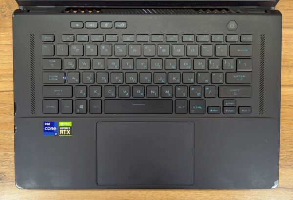 Ігровий ноутбук Б-клас Asus ROG Zephyrus M16 GU603ZW / 16" (1920x1200) IPS / Intel Core i9-12900H (14 (20) ядер по 3.8 - 5.0 GHz) / 16 GB DDR5 / 512 GB SSD / nVidia GeForce RTX 3070 Ti, 8 GB GDDR6X, 256-bit / WebCam / Windows 11 - Зображення 3