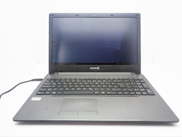 Ноутбук Terra Mobile 1513s / 15.6" (1366x768) TN / Intel Core i5-6200U (2 (4) ядра по 2.3 - 2.8 GHz) / 8 GB DDR3 / 250 GB SSD / Intel HD Graphics 520 / WebCam / DVD-ROM / АКБ не тримає - Зображення 3