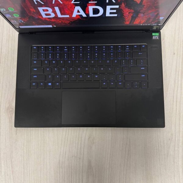 Ігровий ноутбук Б-клас Razer Blade 15 RZ09-0409 / 15.6" (1920x1080) IPS / Intel Core i7-10875H (8 (16) ядер по 2.3 - 5.1 GHz) / 16 GB DDR4 / 1000 GB SSD NVMe / nVidia GeForce RTX 2080 Super Max-Q, 8 GB GDDR6, 256-bit / WebCam - Зображення 7