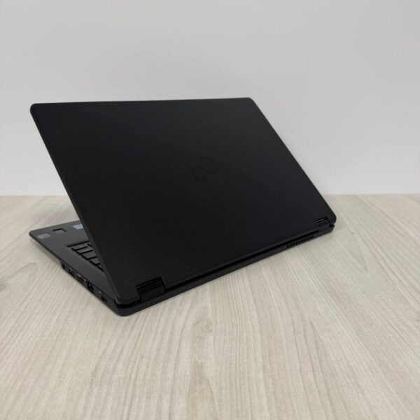 Ноутбук Fujitsu LifeBook U749 / 14" (1920x1080) IPS / Intel Core i5-8365U (4 (8) ядра по 1.6 - 4.1 GHz) / 8 GB DDR4 / 256 GB SSD NVMe / Intel UHD Graphics 620 / WebCam - Зображення 6