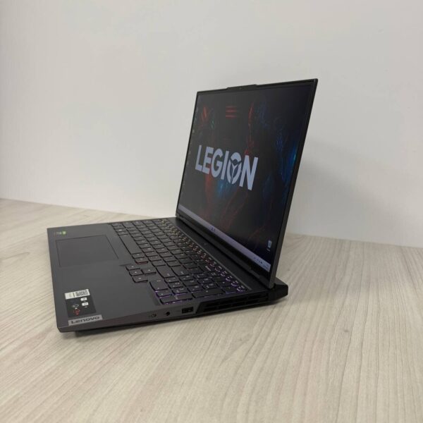 Ігровий ноутбук Б-клас Lenovo Legion 5 Pro 16ARH7H / 16" (2560x1600) IPS / AMD Ryzen 7 6800H (8 (16) ядер по 3.2 - 4.7 GHz) / 16 GB DDR5 / 1000 GB SSD NVMe / nVidia GeForce RTX 3070 Ti, 8 GB GDDR6, 256-bit / WebCam - Зображення 5