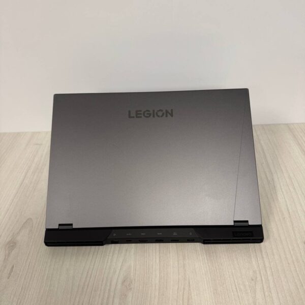 Ігровий ноутбук Б-клас Lenovo Legion 5 Pro 16ARH7H / 16" (2560x1600) IPS / AMD Ryzen 7 6800H (8 (16) ядер по 3.2 - 4.7 GHz) / 16 GB DDR5 / 1000 GB SSD NVMe / nVidia GeForce RTX 3070 Ti, 8 GB GDDR6, 256-bit / WebCam - Зображення 3