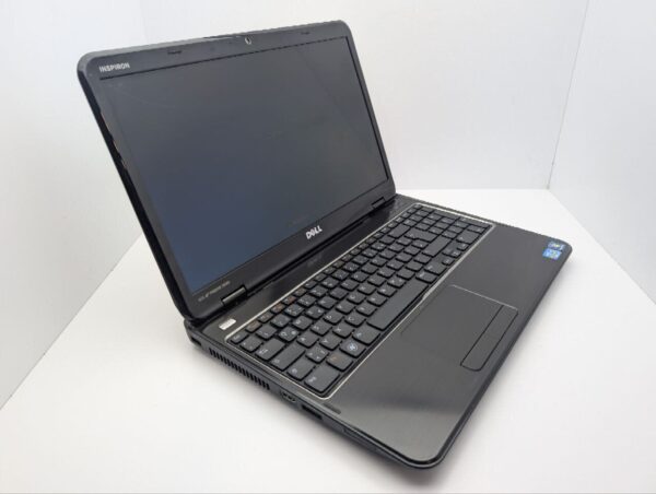 Ноутбук Dell Inspiron N5110 / 15.6" (1366x768) TN / Intel Core i3-2350M (2 (4) ядра по 2.3 GHz) / 6 GB DDR3 / 500 GB HDD / nVidia GeForce GT 525M, 1 GB GDDR3, 128-bit / WebCam / DVD-ROM - Зображення 6