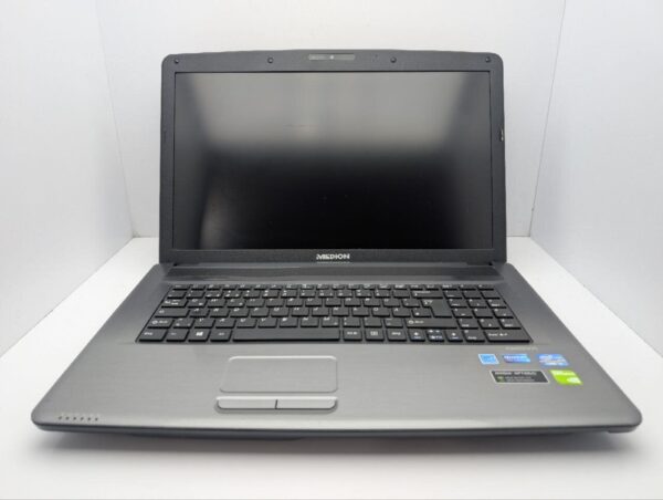 Ноутбук Medion Akoya P7818 / 17.3" (1600x900) TN / Intel Core i3-3110M (2 (4) ядра по 2.4 GHz) / 8 GB DDR3 / 750 GB HDD / nVidia GeForce GT 730M, 2 GB GDDR3, 128-bit / WebCam / DVD-ROM - Зображення 3