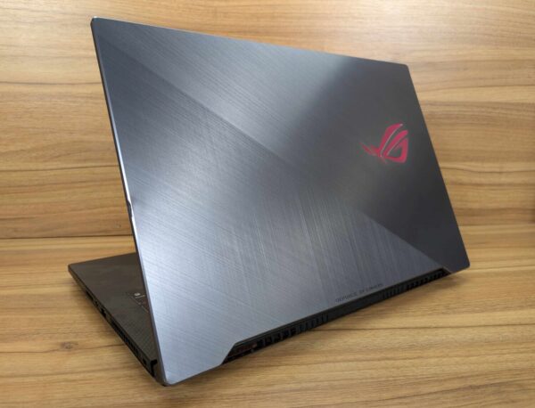 Ігровий ноутбук Б-клас Asus ROG Strix GL704G / 17.3" (1920x1080) IPS / Intel Core i7-8750H (6 (12) ядер по 2.2 - 4.1 GHz) / 16 GB DDR4 / 512 GB SSD + 256 GB SSD / nVidia GeForce RTX 2070, 8 GB GDDR6, 256-bit / HDMI / Windows 10 - Зображення 8