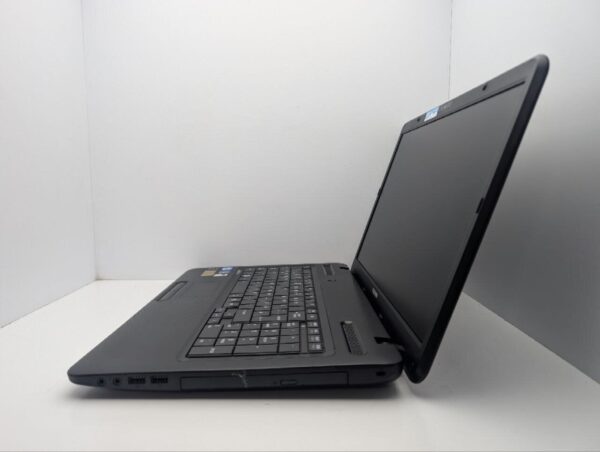 Ноутбук Toshiba Satellite Pro L770 / 17.3" (1600x900) TN / Intel Core i3-2330M (2 (4) ядра по 2.2 GHz) / 6 GB DDR3 / 500 GB HDD / Intel HD Graphics 3000 / WebCam / DVD-ROM - Зображення 5