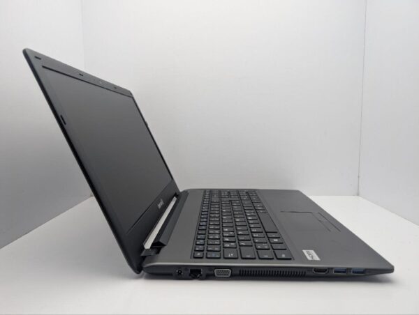 Ноутбук Terra Mobile 1513s / 15.6" (1366x768) TN / Intel Core i5-6200U (2 (4) ядра по 2.3 - 2.8 GHz) / 8 GB DDR3 / 250 GB SSD / Intel HD Graphics 520 / WebCam / DVD-ROM / АКБ не тримає - Зображення 4