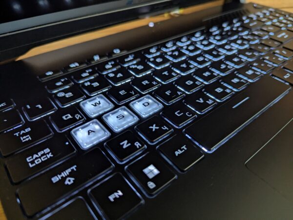Ігровий ноутбук Asus TUF Dash F15 FX512ZR / 15.6" (1920x1080) IPS / Intel Core i7-12650H (10 (16) ядер по 3.5 - 4.7 GHz) / 16 GB DDR4 / 512 GB SSD / nVidia GeForce RTX 3070, 8 GB GDDR6, 256-bit / WebCam / Windows 11 - Зображення 5