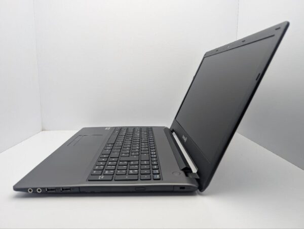 Ноутбук Terra Mobile 1513s / 15.6" (1366x768) TN / Intel Core i5-6200U (2 (4) ядра по 2.3 - 2.8 GHz) / 8 GB DDR3 / 250 GB SSD / Intel HD Graphics 520 / WebCam / DVD-ROM / АКБ не тримає - Зображення 5
