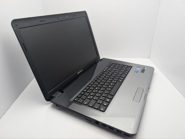 Ноутбук Medion Akoya P7624 / 17.3" (1600x900) TN / Intel Core i5-2450M (2 (4) ядра по 2.5 - 3.1 GHz) / 6 GB DDR3 / 1000 GB HDD / nVidia GeForce GT 630M, 1 GB GDDR3, 128-bit / WebCam / АКБ не держит - Зображення 6