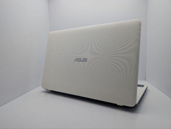 Ноутбук Asus F751S / 17.3” (1600x900) TN / Intel Pentium N3710 (4 ядра по 1.6 - 2.56 GHz)/ 8 GB DDR3 / 1000 GB HDD / Intel HD Graphics / WebCam / DVD-ROM - Зображення 8