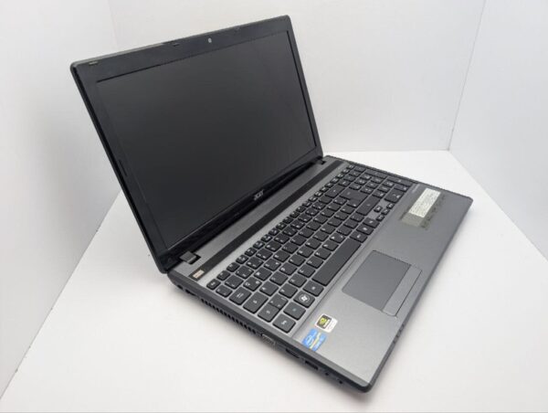 Ноутбук Acer Aspire 5755G / 15.6" (1366x768) TN / Intel Core i5-2450M (2 (4) ядра по 2.5 - 3.1 GHz) / 8 GB DDR3 / 1000 GB HDD / nVidia GeForce GT 630M, 1 GB GDDR5, 128-bit / WebCam / DVD-ROM - Зображення 6