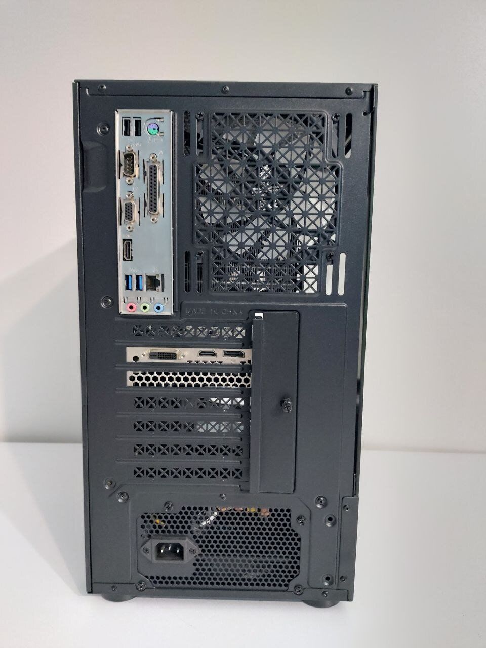 Ігровий ПК 1stPlayer Mi7-A Tower / Intel Core i5-9400 (6 ядер по 2.9 - 4.1 GHz) / 32 GB DDR4 / 256 GB SSD M.2 + 512 GB SSD / nVidia GeForce GTX 1660 Ti, 6 GB GDDR6, 192-bit / 500W - Зображення 6