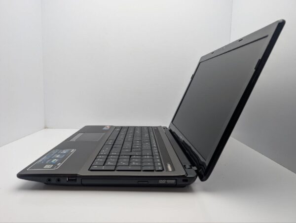 Ноутбук Asus X53B / 15.6" (1366x768) TN / AMD E-350 (2 ядра по 1.6 GHz) / 6 GB DDR3 / 120 GB SSD / AMD Radeon HD 6310 Graphics / WebCam / DVD-ROM - Зображення 5