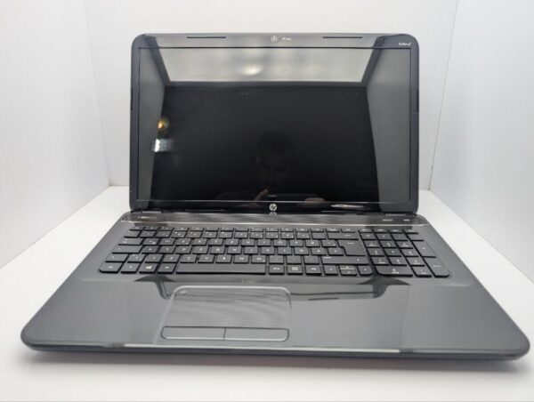 Ноутбук HP Pavilion g7-2246sg / 17.3" (1600x900) TN / AMD A6-4400M (2 ядра по 2.7 - 3.2 GHz) / 6 GB DDR3 / 750 GB HDD / AMD Radeon HD 7520G Graphics / WebCam / DVD-ROM - Зображення 3