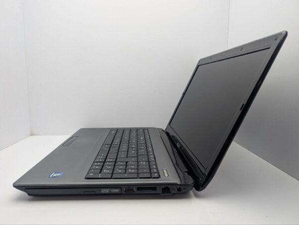 Ноутбук Asus A52F / 15.6" (1366x768) TN / Intel Core i3-380M (2 (4) ядра по 2.5 GHz) / 6 GB DDR3 / 120 GB SSD / Intel Graphics / WebCam / DVD-ROM - Зображення 5