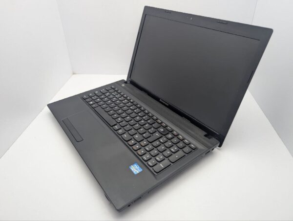 Ноутбук Lenovo IdeaPad N581 / 15.6" (1366x768) TN / Intel Core i5-3230M (2 (4) ядра по 2.6 - 3.2 GHz) / 6 GB DDR3 / 500 GB HDD / Intel HD Graphics 4000 / WebCam / DVD-ROM - Зображення 2