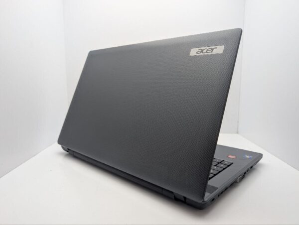Ноутбук Acer Aspire 7250 / 17.3" (1600x900) TN / AMD E-450 (2 ядра по 1.66 GHz) / 6 GB DDR3 / 120 GB SSD / AMD Radeon HD 6320 Graphics / WebCam / DVD-ROM - Зображення 8