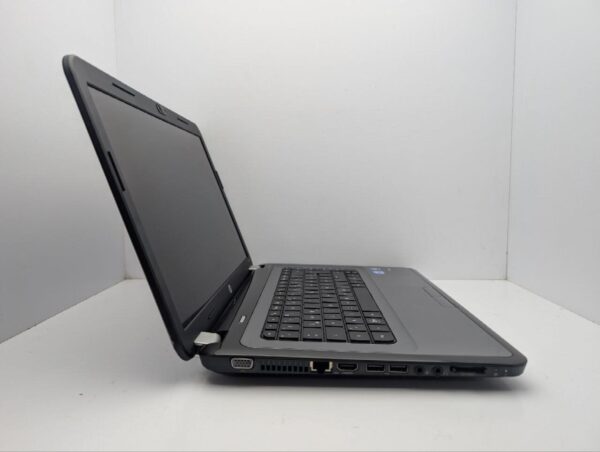 Ноутбук HP Pavillion g6-1340eg / 15.6" (1366x768) TN / Intel Core i5-2450M (2 (4) ядра по 2.5 - 3.1 GHz) / 8 GB DDR3 / 1000 GB HDD / Intel HD Graphics 3000 / WebCam / DVD-ROM - Зображення 4