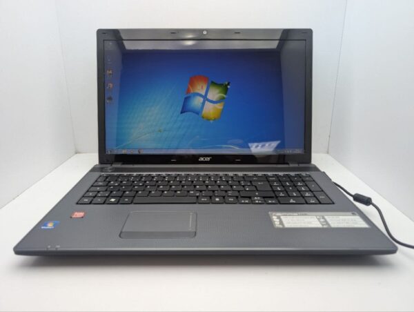 Ноутбук Acer Aspire 7250 / 17.3" (1600x900) TN / AMD E-450 (2 ядра по 1.66 GHz) / 6 GB DDR3 / 120 GB SSD / AMD Radeon HD 6320 Graphics / WebCam / DVD-ROM - Зображення 2