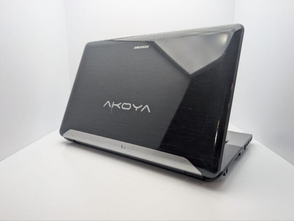 Ноутбук Medion Akoya E7218 / 17.3" (1600x900) TN / Intel Core i3-2310M (2 (4) ядра по 2.1 GHz) / 6 GB DDR3 / 750 GB HDD / Intel HD Graphics / WebCam / DVD-ROM / АКБ не тримає - Зображення 8