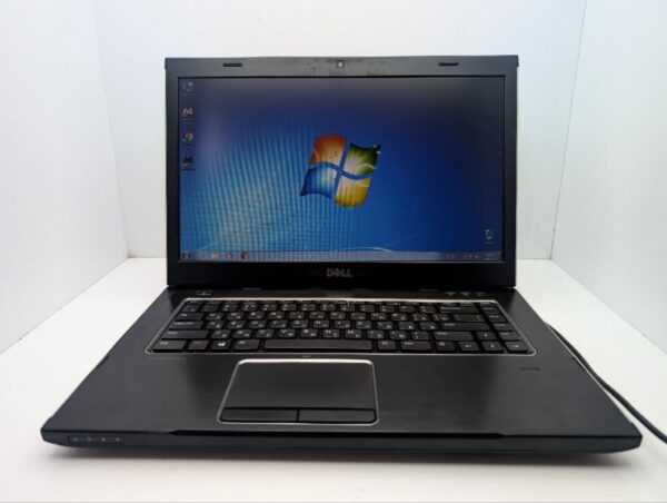 Ноутбук Dell Vostro 3550 / 15.6" (1366x768) TN / Intel Core i5-2410M (2 (4) ядра по 2.3 - 2.9 GHz) / 8 GB DDR3 / 240 GB SSD / Intel HD Graphics 3000 / WebCam / DVD-ROM / АКБ не тримає - Зображення 2